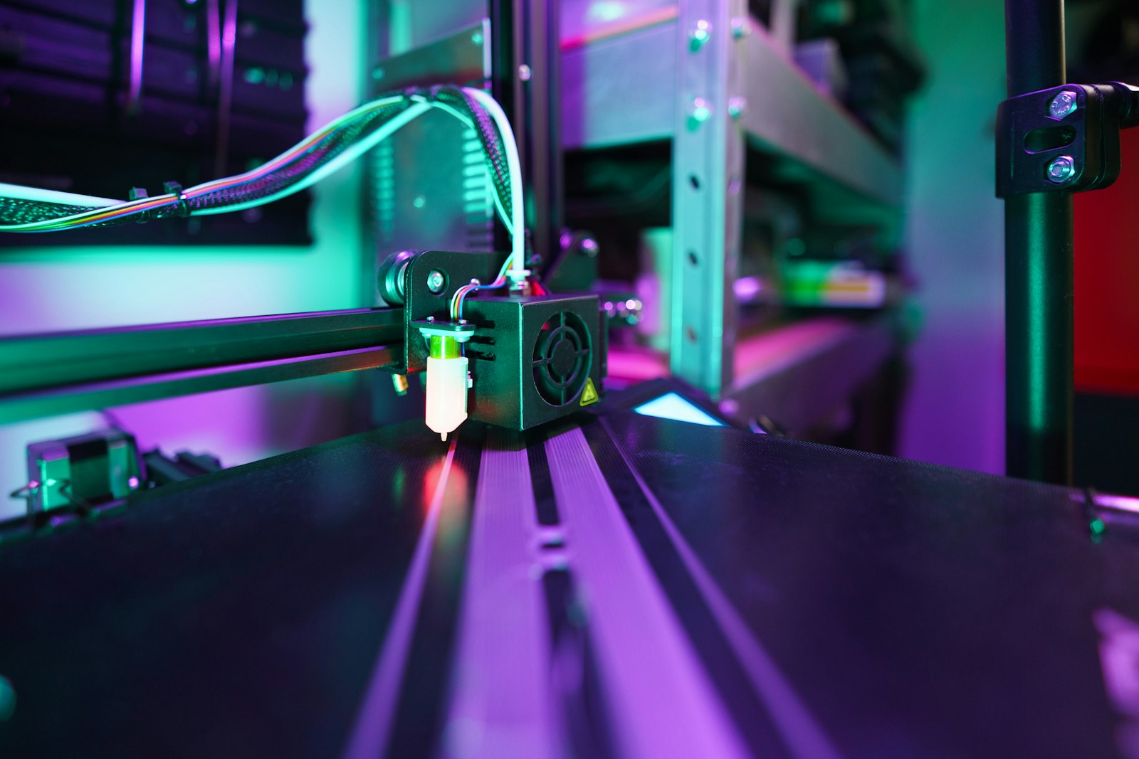 Testina di stampa 3D durante la produzione di un pezzo